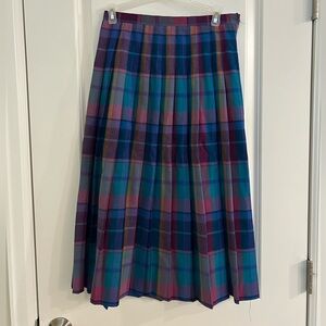 VTG Colwyn Chase Plaid, Pleated Multicolor Women's Skirt
